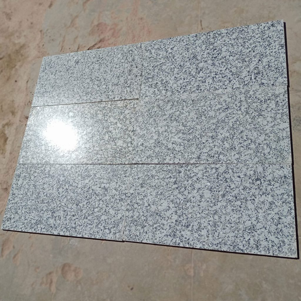 P white granite tile