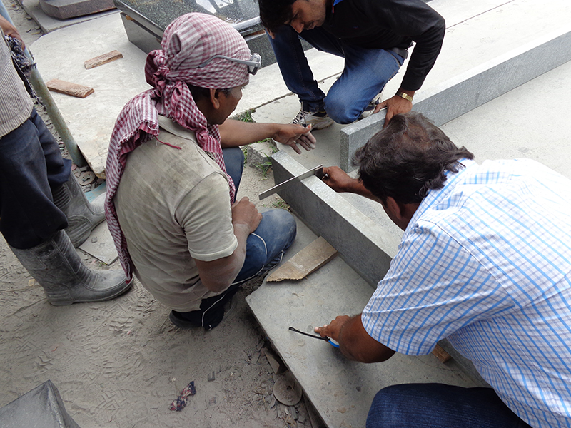 Inspection of monument