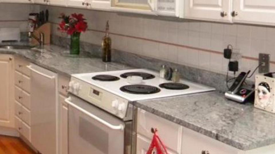 Viscon White Granite Countertops To Garner Your Kitchen