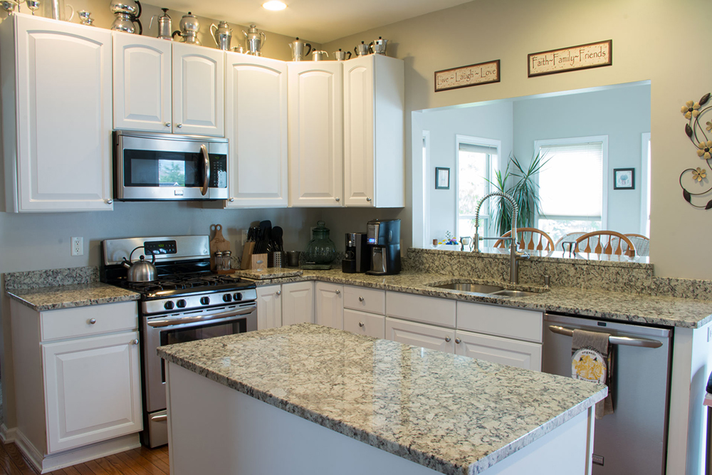 Kitchen Countertop with backsplash