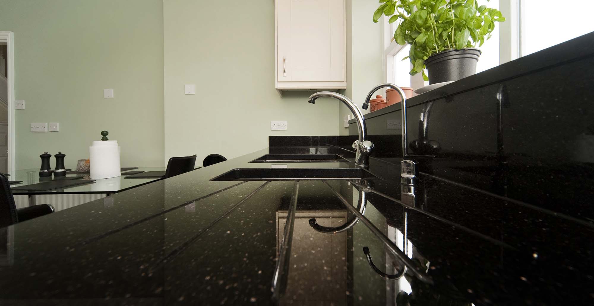 Granite slabs for a superb surface for all construction and décor projects